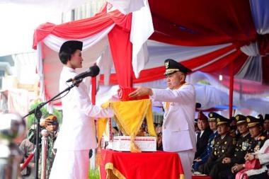 begini-suasana-upacara-peringatan-ulang-tahun-ke73-republik-indonesia-di-kantor-gubernur-riau