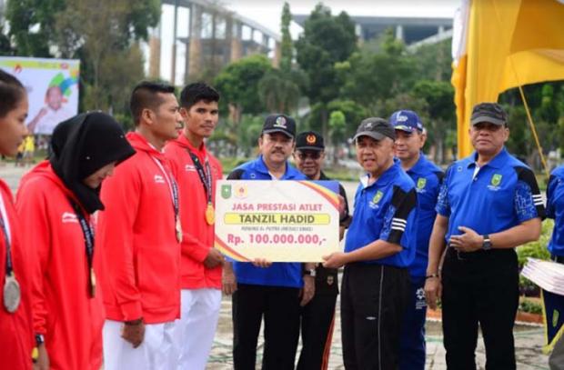 Gubernur Riau Berikan Bonus bagi Atlet Peraih Medali Asian Games, Pelatihnya Juga Ketiban Rezeki