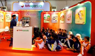 boyong-dua-sekolah-per-hari-brk-syariah-himpun-dpk-hingga-rp800-juta-di-helat-hari-jadi-pelalawan