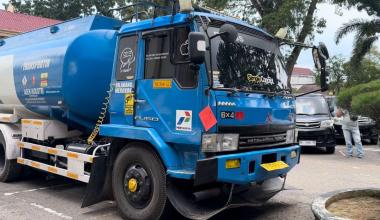 btruk-tangki-berlogo-pertamina-angkut-solar-ilegal-dari-banyuasin-sumsel-ke-pekanbarub