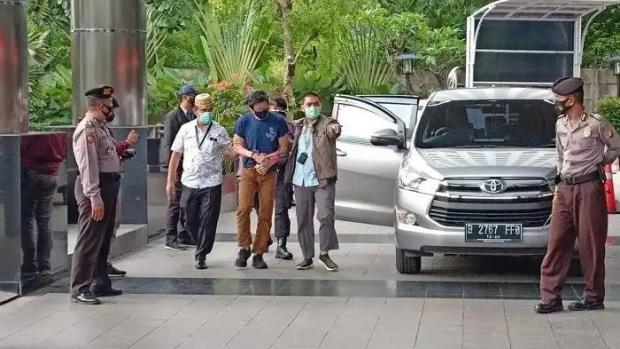 Bekas Orang Terkaya di Indonesia Ditangkap KPK di Kedai Kopi