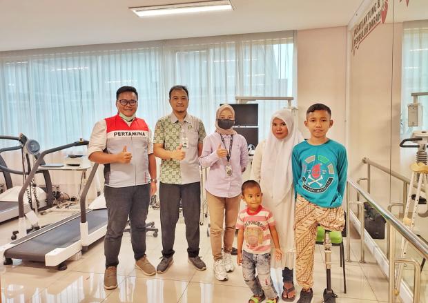 Fairus Gunakan Kaki Palsu Baru, tak Sabar Ingin Sekolah