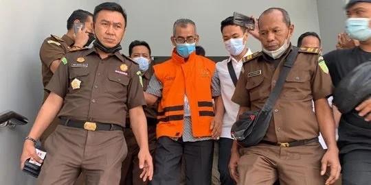 2 Kali Mangkir, Mantan Bupati Kuantan Singingi Langsung Ditahan Usai Diperiksa dalam Kasus Dugaan Korupsi Rp5,8 Miliar
