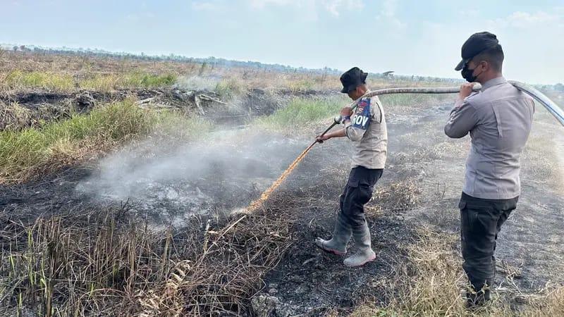 <b>Kisah Ipda Donald Junus, Gugur Dalam Sunyi Usai Tiga Pekan Berjibaku dengan Asap Karhutla di Riau</b>