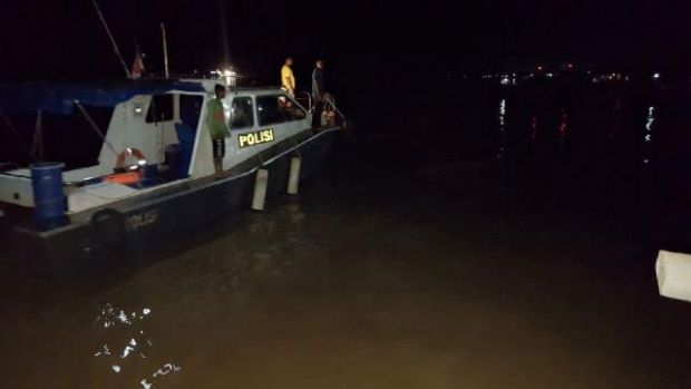Speedboat Ditabrak Kapal Bermuatan 20 Ton di Perairan Sungai Beting Inhil, Nakhoda dan Seorang Penumpang Hilang