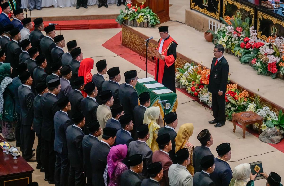 <b>Inilah 65 Anggota DPRD Riau Periode 2024-2029, Berikut Asal Parpol dan Dapilnya</b>