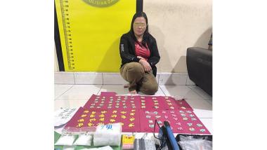 bseorang-bandar-wanita-di-pekanbaru-kendalikan-jaringan-peredaran-narkotika-antarprovinsib