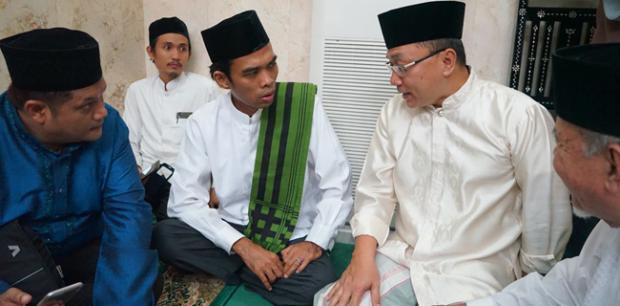 Diam-diam, Ternyata Ketua MPR RI Zulkifli Hasan Pendengar Setia Ceramah Ustaz ”Zaman Now” Asal Riau Abdul Somad