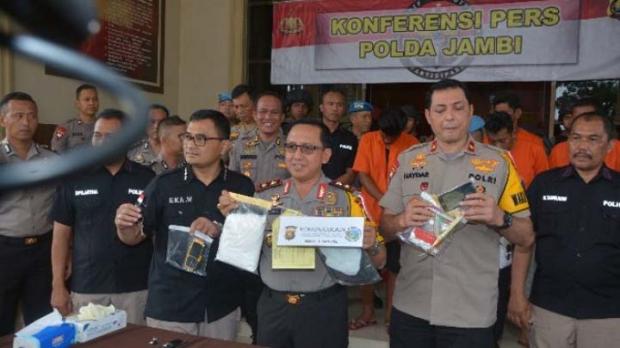 Kronologi Pengungkapan 1 Kilogram Kokain Asal Riau