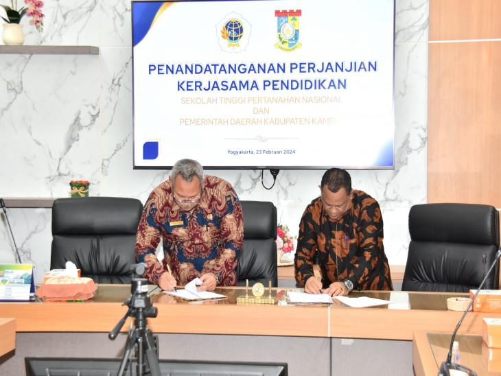 Tingkatkan Kualitas SDM Aparatur Bidang Pertanahan, Pemkab Kampar Tanda Tangani MoU dengan STPN Yogyakarta