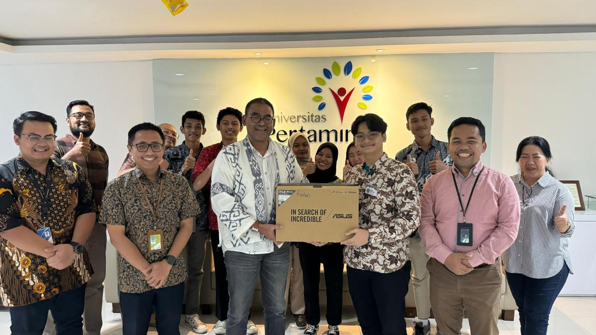 Dorong Prestasi Penerima Beasiswa, Pertamina Hulu Rokan Berikan Bantuan Laptop