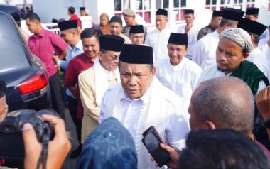 bsafari-ramadan-di-rokan-hilir-plt-gubernur-riau-tinjau-pasar-murah-dan-pastikan-stok-amanb