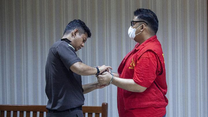 <b>Kronologi Kasatresnarkoba Barelang Divonis Seumur Hidup</b>
