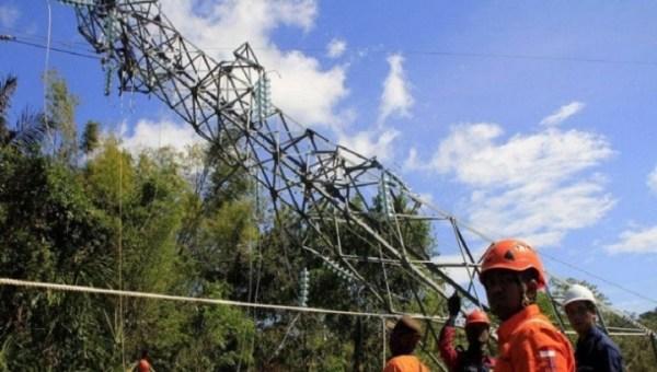 Menara Sutet di Kampar Roboh gara-gara Besi Penyangga Dicuri Maling