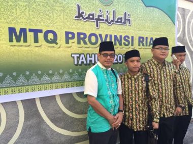 kabar-gembira-dari-kabag-kesra-tahfiz-asal-inhil-bersinar-di-mtq-nasional-ke26-lombok