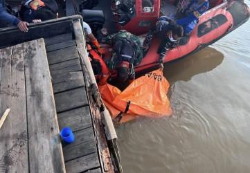 bkapal-pompong-tenggelam-di-mengkikip-kepulauan-meranti-dua-korban-ditemukan-meninggal-duniab