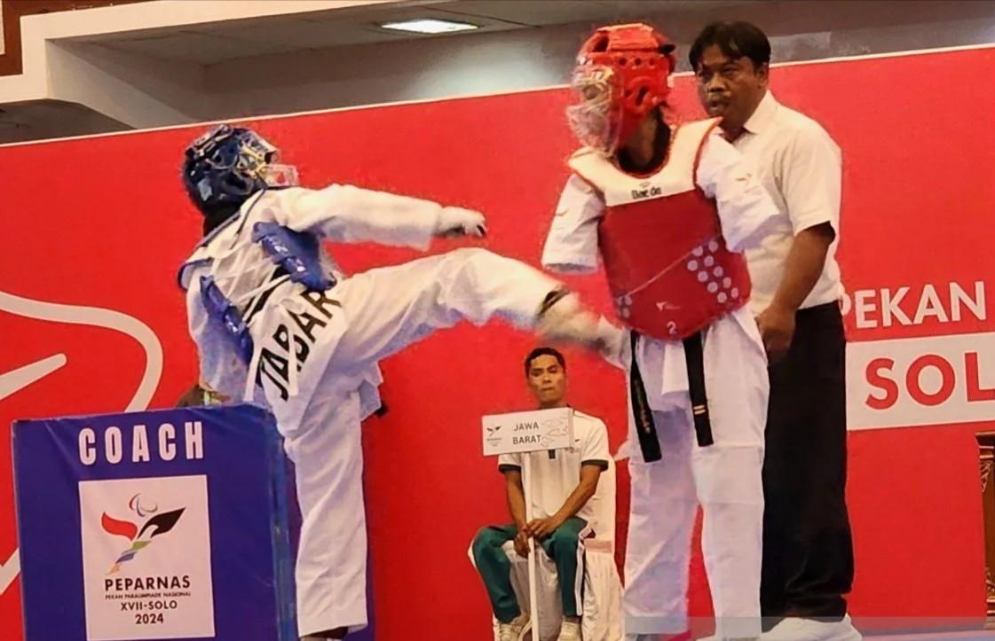 <b>Kontingen Provinsi Riau Kembali Berhasil Menambah Medali Emas Peparnas XVII 2024 Solo, Kali Ini dari Cabang Taekwondo</b>