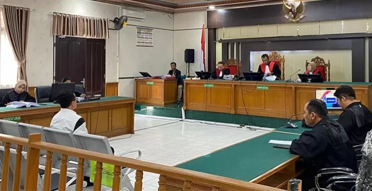 <b>Perkara SPPD Fiktif, Mantan Plt Sekwan Riau Dituntut Delapan Tahun Penjara</b>