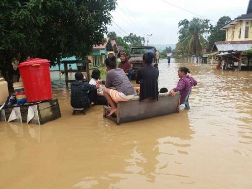 Banjir Bandang Rendam Ribuan Rumah di Rohul
