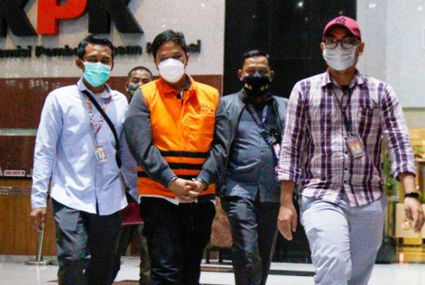 Berkas Perkara Andi Putra Dilimpahkan ke Pengadilan Tipikor Pekanbaru, Penahanan Masih Dititipkan di Rutan KPK