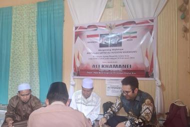 bberharap-jadi-ulama-dan-pemimpin-besar-warga-kampar-riau-berikan-nama-bayinya-ali-khameneib