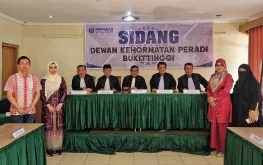 bterbukti-langgar-kode-etik-advokat-tjuan-an-selatpanjang-kepulauan-meranti-disanksi-peradib