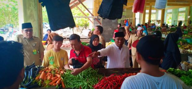 Ramadan, Harga Bawang Putih di Pasar Belantik Siak Mulai Merangkak Naik