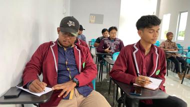 bbeasiswa-csr-brk-syariah-bantu-mahasiswa-stit-mumtaz-karimun-wujudkan-citacita-pendidikanb