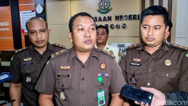 <b>PK Kasus Korupsi Jalan Tahun 2017 Ditolak Pengadilan, Terdakwa Bayar Rp902 Juta ke Negara</b>