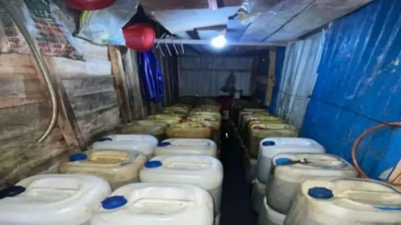 <b>Begini Persekongkolan Jahat Petugas SPBU di Rokan Hilir Riau, BBM Subsidi Nelayan Dijual ke Umum</b>