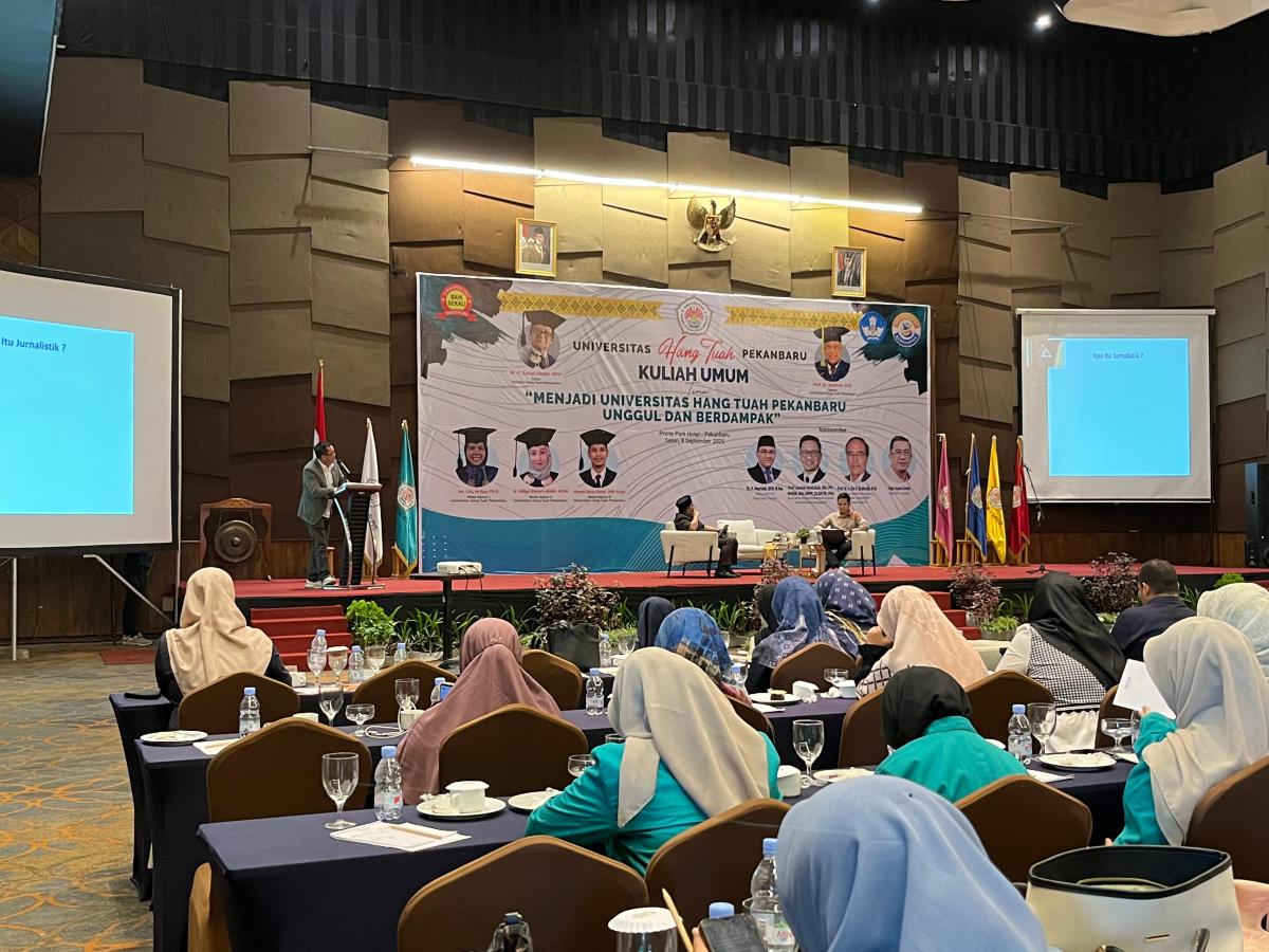 <b>Ketua PWI Riau Raja Isyam Paparkan Tantangan Jurnalis di Tengah Digitalisasi</b>