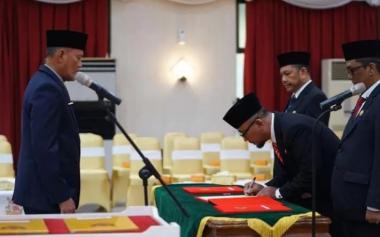 bpj-sekdaprov-riau-resmi-lantik-roni-bowo-leksono-sebagai-kepala-brida-provinsi-riaub