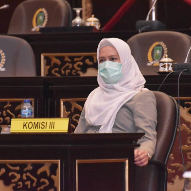 Karmila Sari Jadi ”Penggawa” Baru Fraksi Golkar DPRD Riau