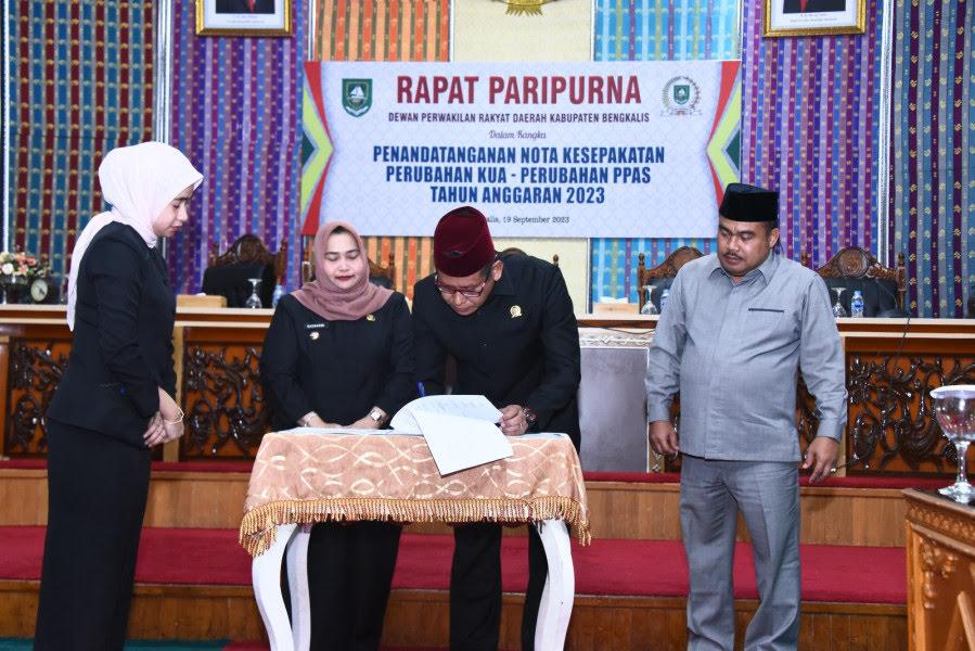 DPRD Laksanakan Rapat Paripurna Penandatanganan MoU Perubahan KUA-PPAS 2023
