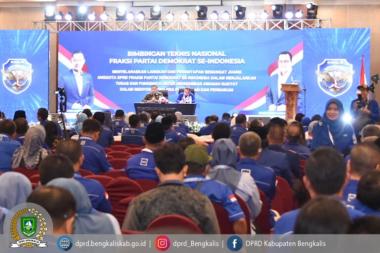 tingkatkan-kapasitas-anggota-fraksi-demokrat-dprd-kabupaten-bengkalis-mengikuti-bimtek-nasional