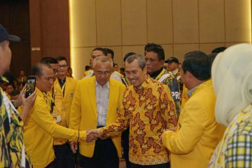 Mulus, Syamsuar Terpilih sebagai Ketua Golkar Riau secara Aklamasi