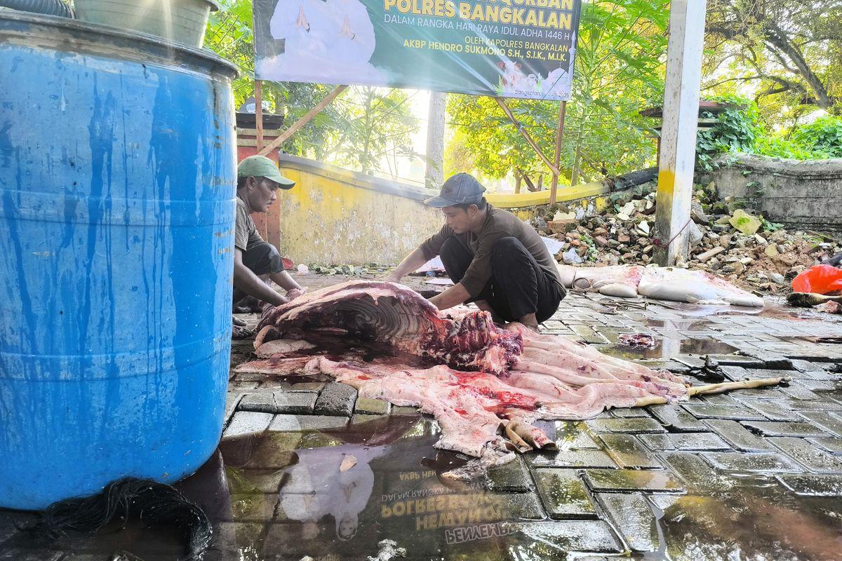 <b>Tukang Jagal Raup Rp14 Juta Sehari saat Iduladha di Bangkalan Jatim</b>