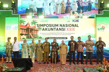 bhadiri-pembukaan-sna-xxix-brk-syariah-tegaskan-komitmen-dukung-pendidikan-dan-dunia-akuntansib