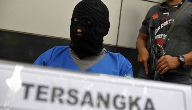 Pria Ini Coba-coba Kibuli Polisi di Pekanbaru dengan Bilang Uangnya yang Puluhan Juta Hasil dari Usaha Warung untuk Naik Haji, Eh Ternyata…