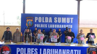 baparat-polres-labuhanbatu-sumut-tangkap-big-boss-narkoba-yang-juga-terlibat-kasus-pembakaran-rumah