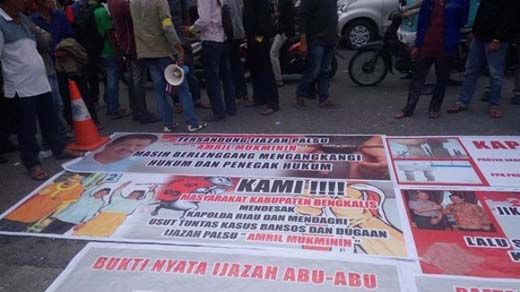Diterima Pejabat Polda Riau, SMKB Sampaikan Laporan Dugaan Ijazah Palsu Sekaligus Tanya Status Hukum Bupati Amril Mukminin dalam Kasus Bansos Bengkalis