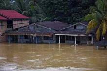 tiga-kecamatan-di-kabupaten-kampar-tergenang-banjir-ketinggian-capai-15-meter