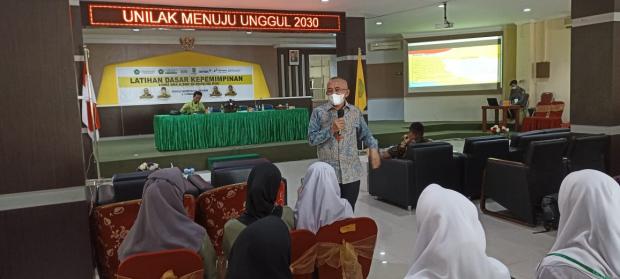 Digelar di Kampus Unilak, Anggota DPR Andi Rachman Berikan Motivasi ke Siswa SMA/SMK se-Riau