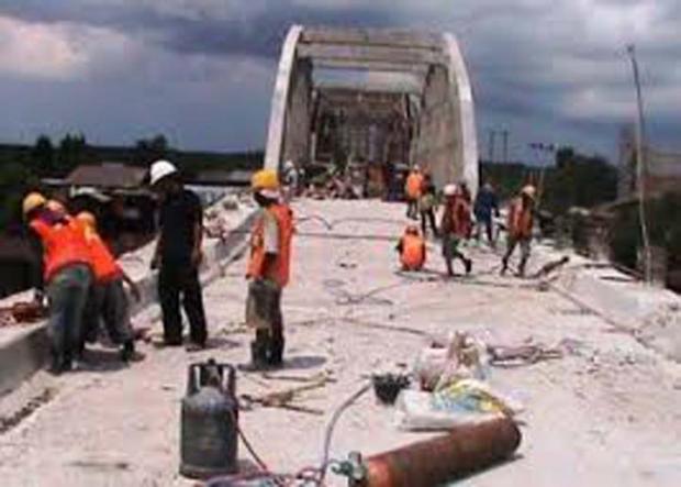 Berkas Perkara Dugaan Korupsi Jembatan Sungai Enok Indragiri Hilir Dilimpahkan ke Pengadilan