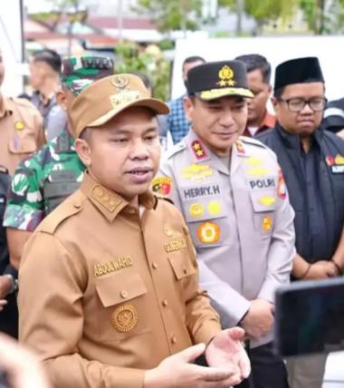 bprovinsi-riau-urutan-kedua-penyumbang-phk-begini-komentar-gubernur-abdul-wahidb