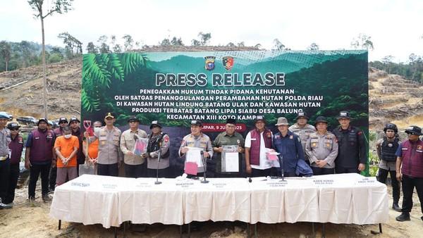 <b>21 Kasus Pembabatan Hutan Dibongkar Polda Riau, Lahan Terdampak Capai 2.360 Hektare</b>