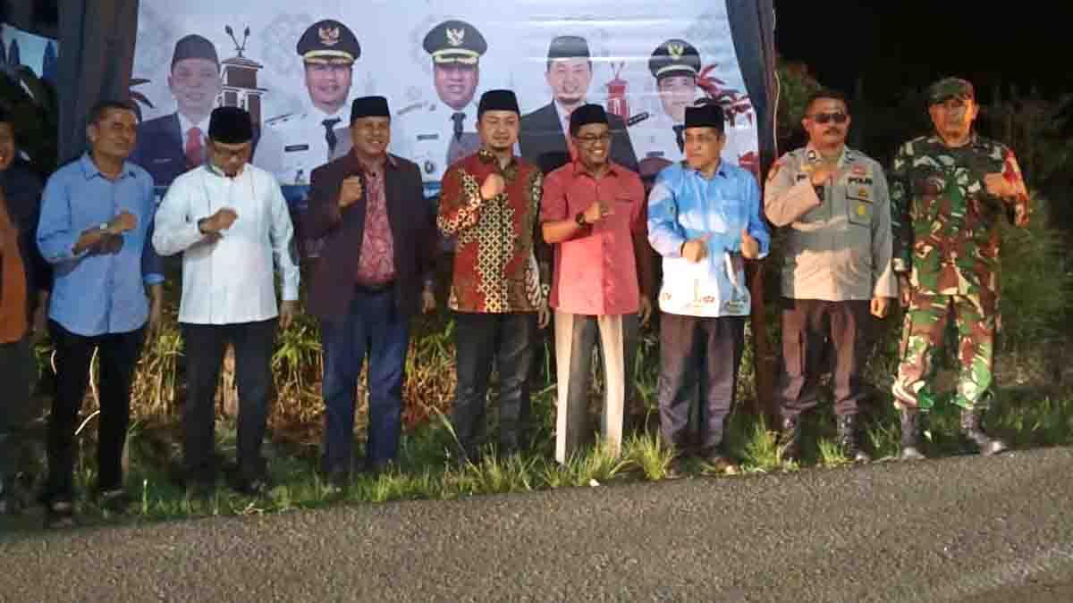 <b>Tak Pernah Diaspal sejak Indonesia Merdeka, Jalan di Kuansing Akhirnya Mulus dan Diberi Nama Tokoh yang Memperjuangkannya</b>
