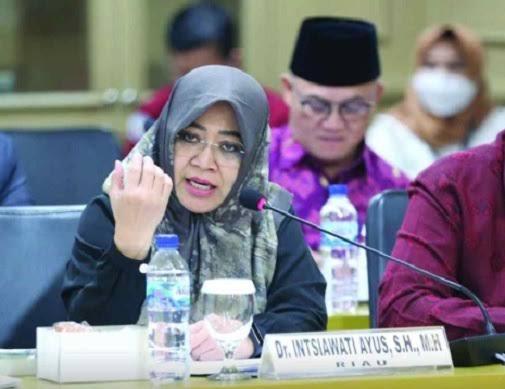 Senator Intsiawati Ayus Pastikan Maju di Pilkada Kota Pekanbaru 2024