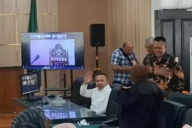 bgubernur-nonaktif-riau-abdul-wahid-dituntut-85-tahun-penjarab