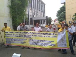 17 PK Golkar se-Kabupaten Kampar Datangi DPP, Sampaikan Sikap Tolak Kader Partai Lain sebagai Calon Bupati
